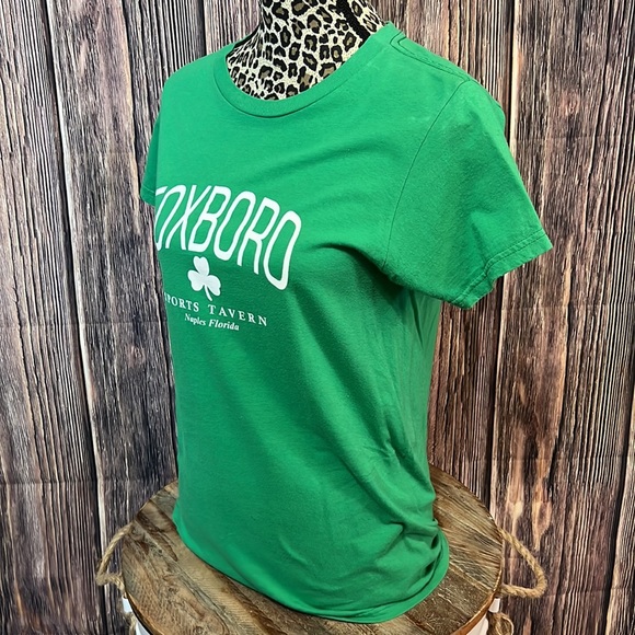 Woman’s Graphic Fitted Tee- Size large - Picture 5 of 6